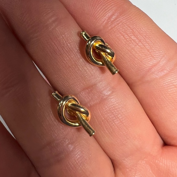 Solid 14K Yellow Gold Knot Earring Studs .50"x.25" - Picture 5 of 9